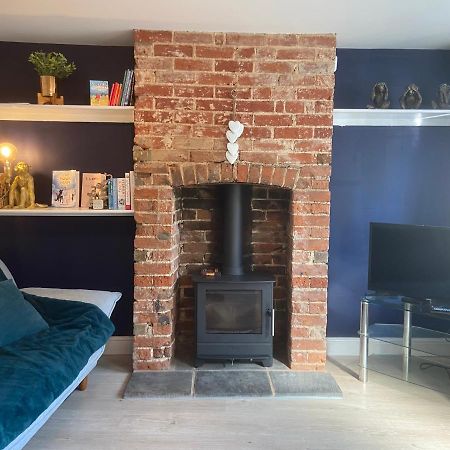 Woodbridge - Cosy Little 2-Bed Cottage Exterior foto